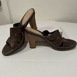 Kenneth Cole Women 9 1/2 Brown Leather Heel Sandals (3 1/2 In. Heel)